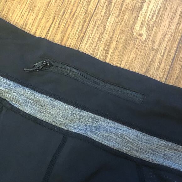 Lululemon Black and Gray Run A Marathon Crop Capri Leggings Size 4 - Picture 14 of 16